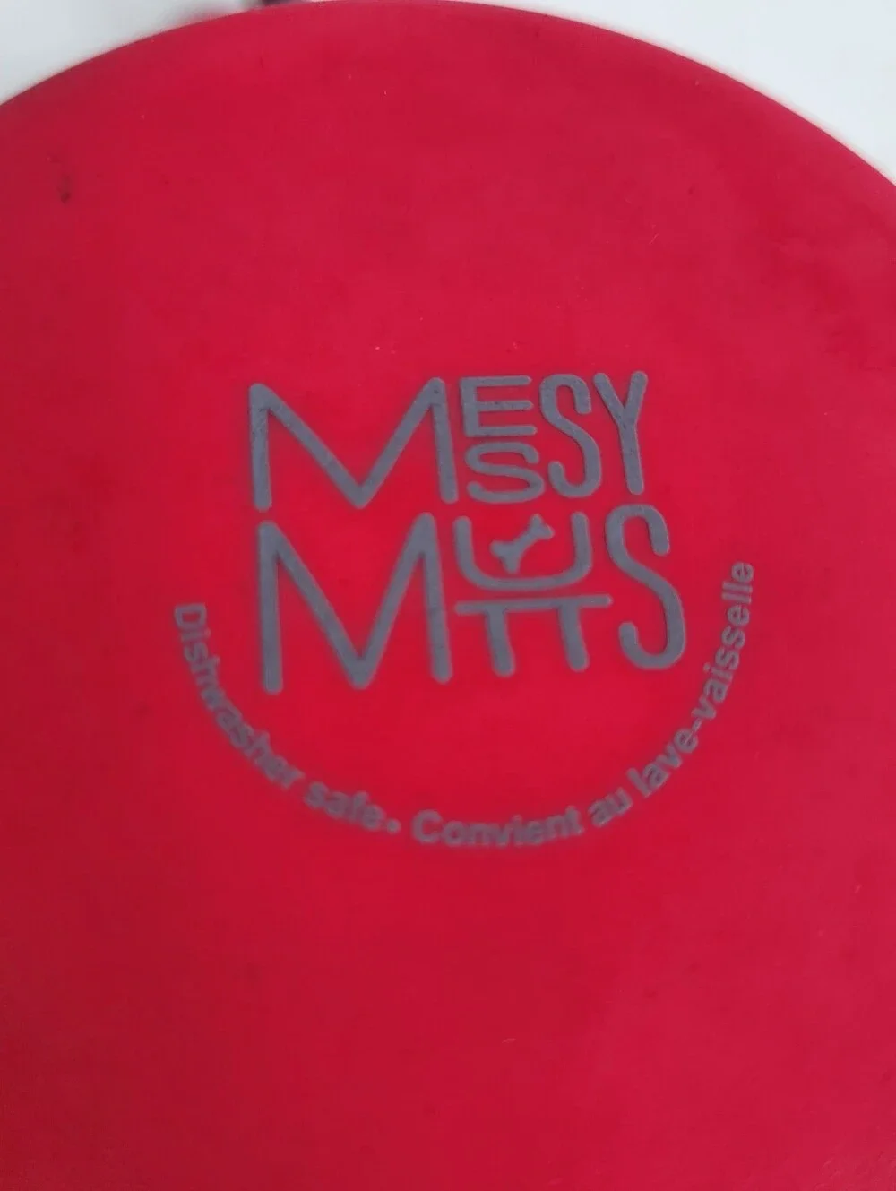 Ruff Wear Portable Dog Treat Poach & Messy Mutts Silicone Travel Water Bowl Red